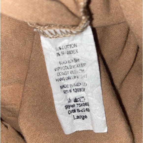 Windsor Hustle Crop Top - Picture 6 of 7